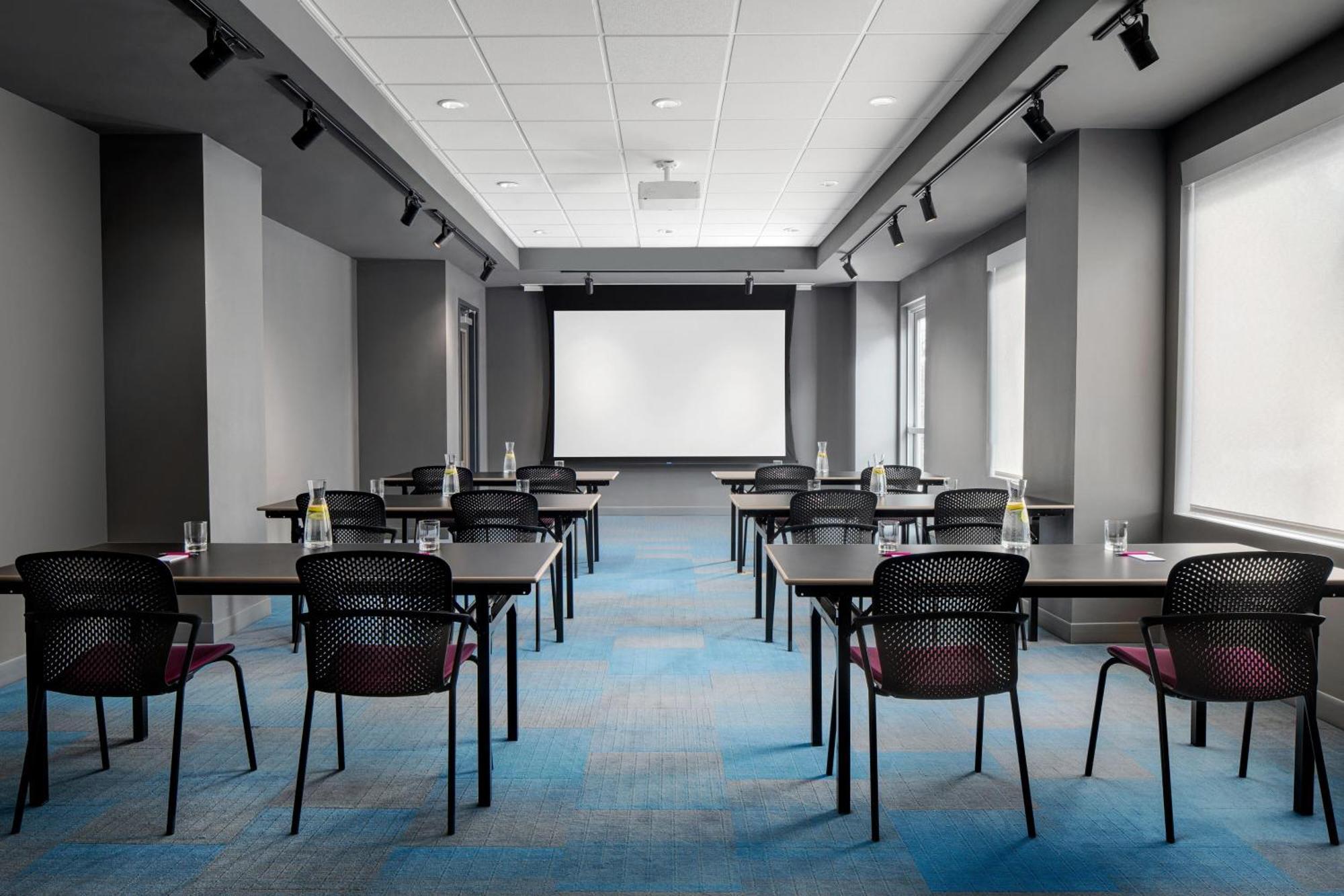 Aloft Houston Shenandoah - The Woodlands Hotel Exterior photo
