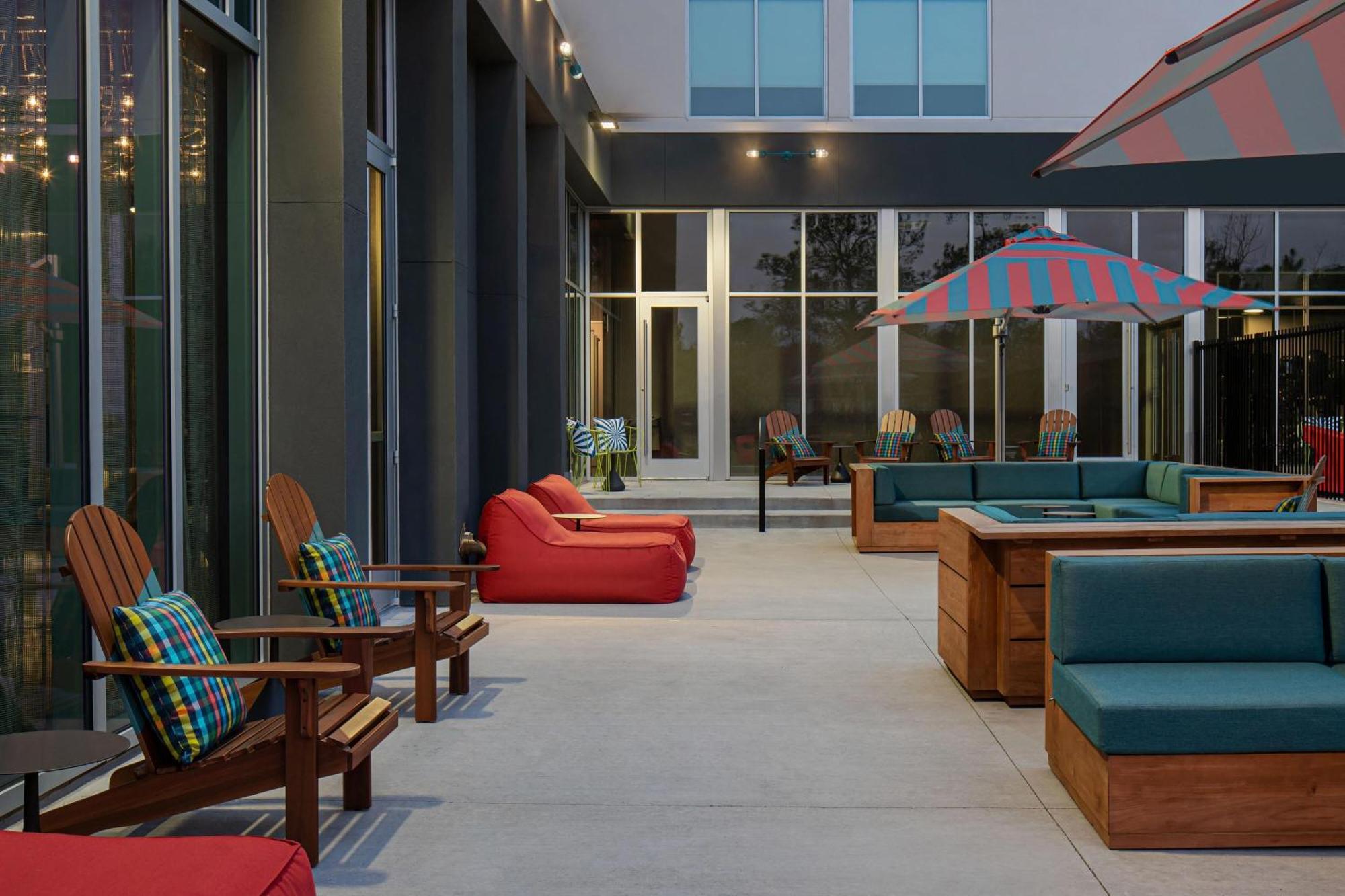 Aloft Houston Shenandoah - The Woodlands Hotel Exterior photo